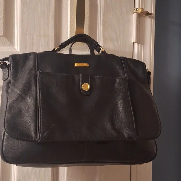 Black Leather Shoulder Bag By Capezio - Picture 5 of 16